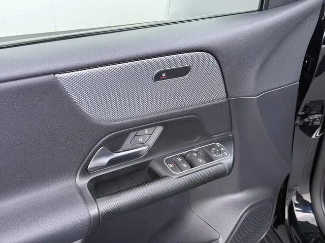 Mercedes-Benz B-Klasse 180 Style 2020 Benzine 10