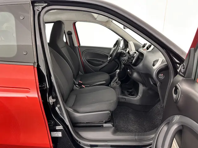 Smart Forfour 1.0 Pure Cool&Audio-Pack 2016 Benzine 11