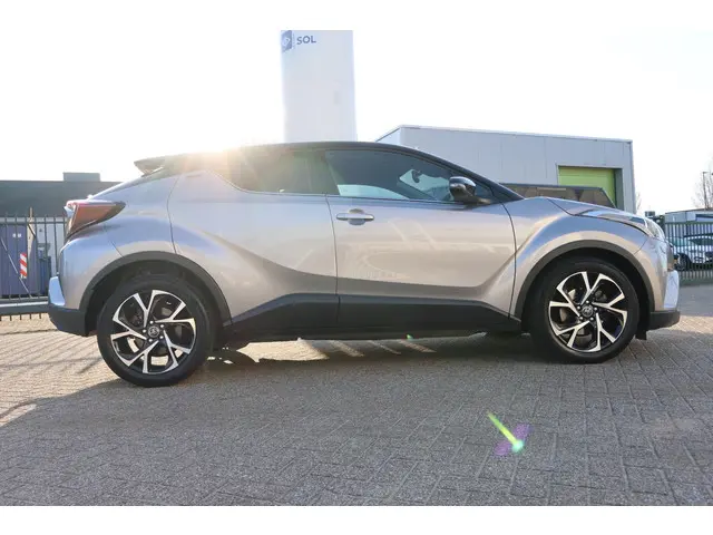 Toyota C-HR 1.8 Hybrid Dynamic 2018 Hybride Benzine 8