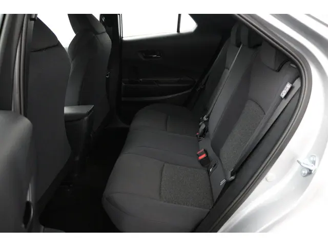 Toyota C-HR 1.8 Hybrid 140 Active 2025 Hybride Benzine 17