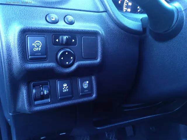 Nissan Note 1.2 DIG-S Tekna ( NAVI +Airco ) 2015 Benzine 23