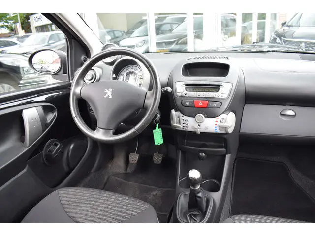Peugeot 107 1.0 Active//Airco//5drs//72.610km!! 2014 Benzine 17