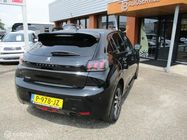 Peugeot 208 1.2 PureTech Allure Pack 2022 Benzine 13