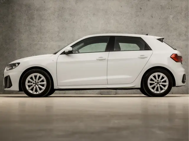 Audi A1 Sportback 25 TFSI S-Line Sport 2021 Benzine 2