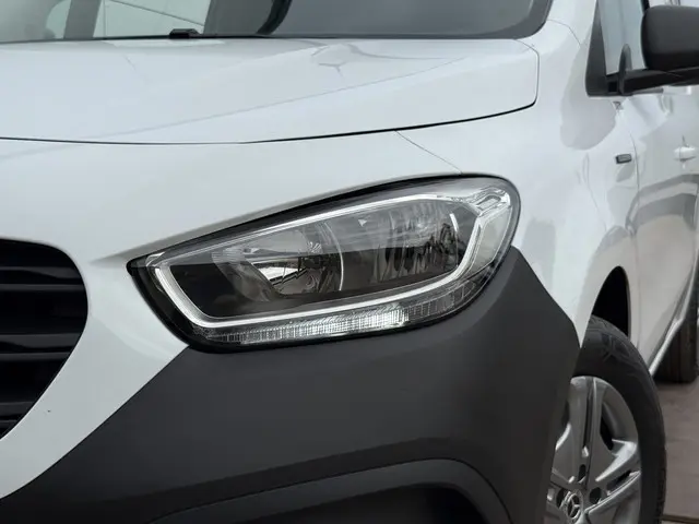 Mercedes-Benz eCitan 112 Pro 2023 Elektrisch 31