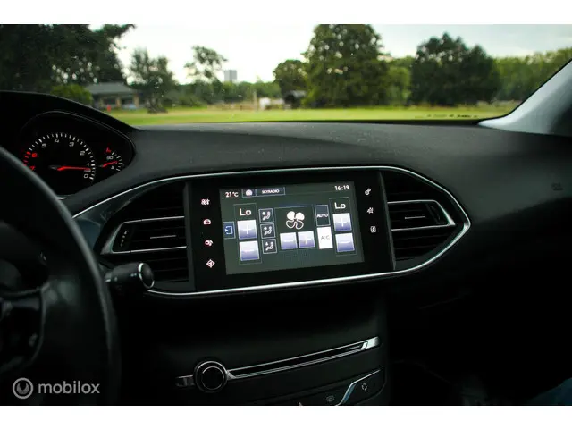 Peugeot 308 1.6 THP Première | NAP | 2013 Benzine 23