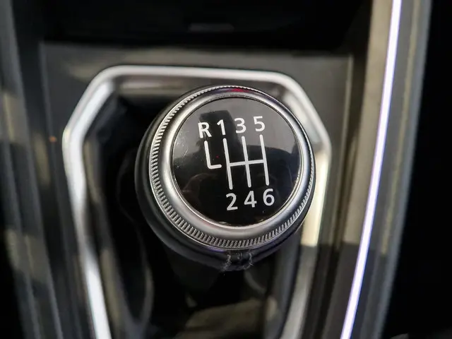 Renault Clio 1.0 TCe 90 GPF esprit Alpine 2024 Benzine 25