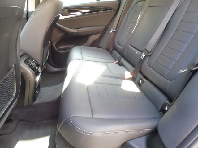 BMW iX3 Executive 80 kWh 2021 Elektrisch 29