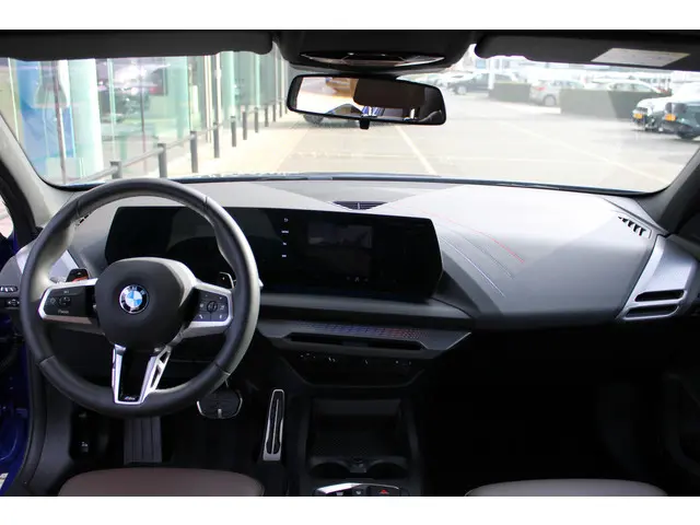 BMW 1 Serie 120 M Sport Automaat 2025 Benzine 11