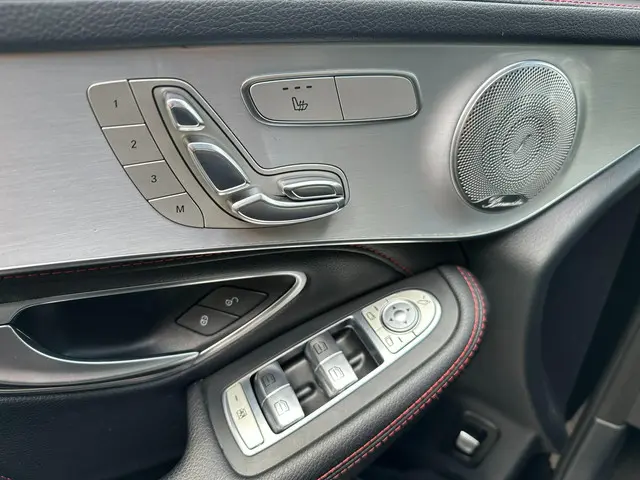 Mercedes-Benz GLC AMG 43 4MATIC / PANO 2016 Benzine 8