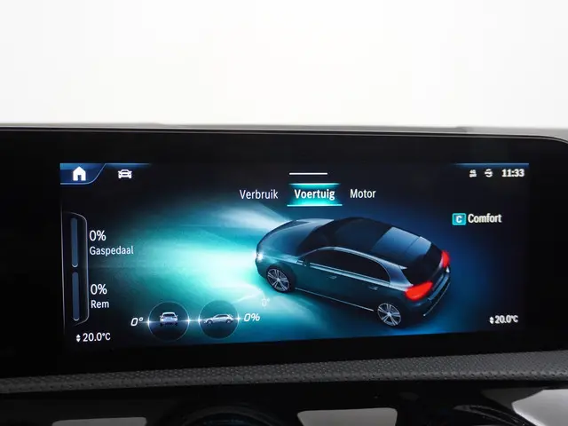 Mercedes-Benz A-Klasse 200 AMG Line 2023 Benzine 41