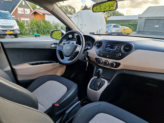 Hyundai i10 1.2i pas 68.000 Automaat 2015 Benzine 9