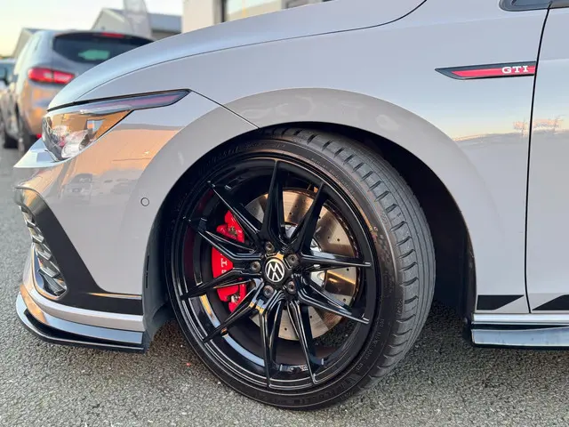 Volkswagen Golf 2.0 TSI GTI Clubsport 2021 Benzine 3