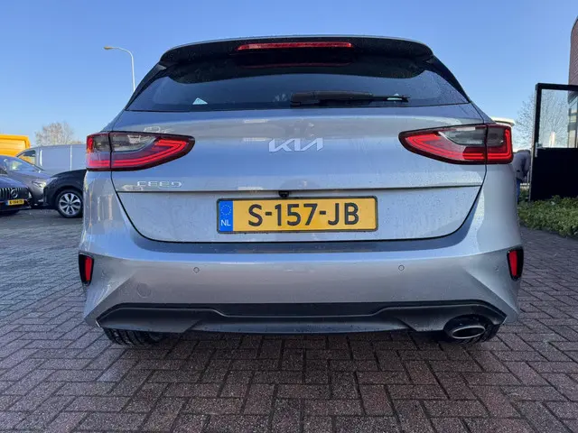 Kia Ceed 1.5 T-GDi DynamicLine, Full Led, 2023 Benzine 6
