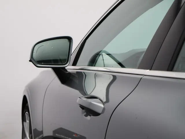 Volvo V60 2.0 T4 Momentum Pro 2019 Benzine 18