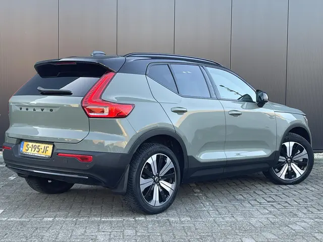Volvo XC40 Recharge Plus 2023 Elektrisch 4
