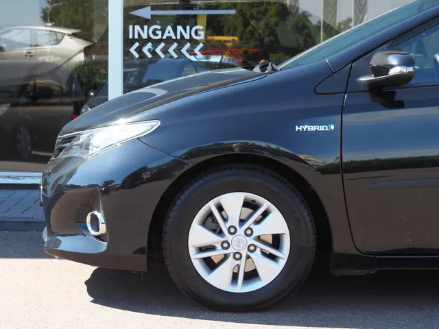 Toyota Auris 1.8 Hybrid Aspiration 2013 Hybride Benzine 11
