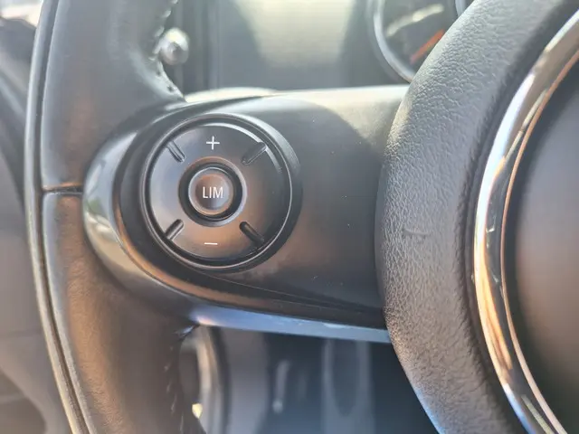 MINI Countryman Mini 1.5 One 2018 Benzine 23