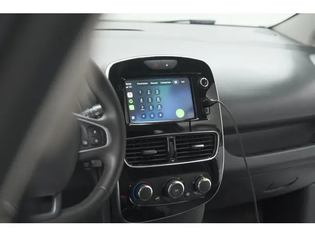 Renault Clio Estate TCe 90 Limited 2019 Benzine 52