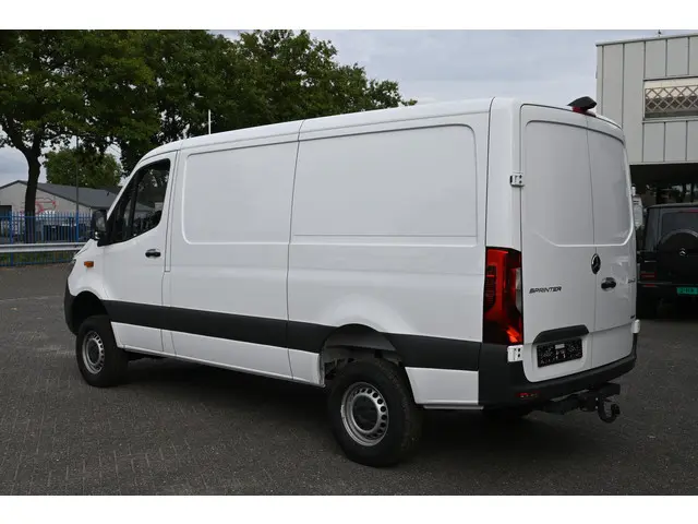 Mercedes-Benz Sprinter 319 CDI L2H1 4x4 2024 Diesel 11