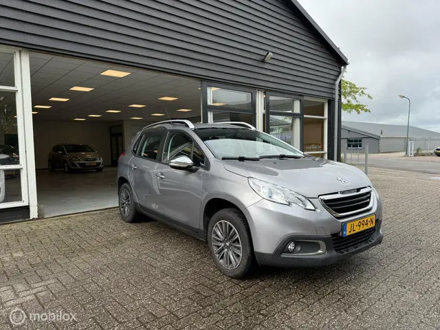 Peugeot 2008 1.2 PureTech Blue Lion 2016 Benzine 4