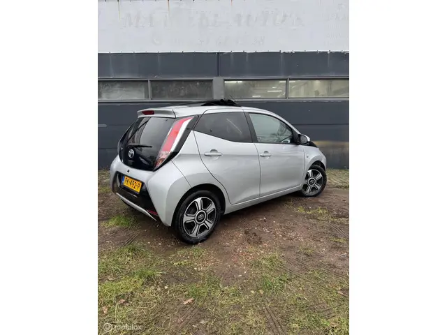Toyota Aygo 1.0 VVT-i Automaat|Vouwdak|NAP 2017 Benzine 6