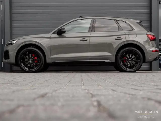 Audi Q5 55 TFSI e S-Line 2021 Hybride Benzine 9