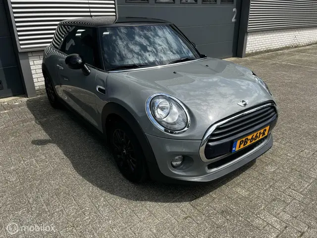 MINI Cooper 3