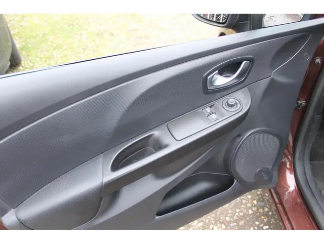 Renault Clio 0.9 TCe Expression 2015 Benzine 14