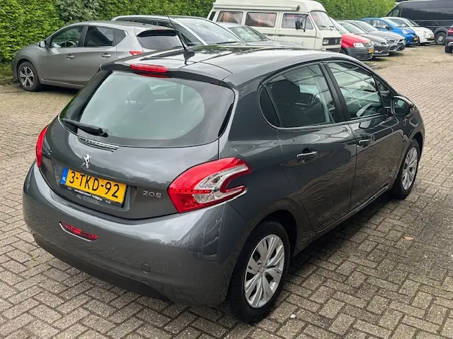 Peugeot 208 1.2 VTi Envy 2014 Benzine 17