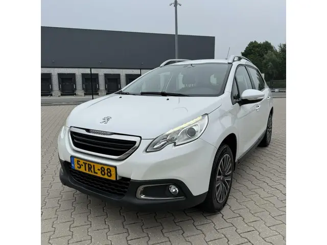 Peugeot 2008 1.2 Allure | Automaat | Navi | NW APK ! 2014 Benzine