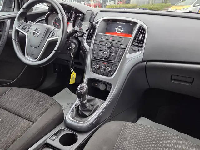 Opel Astra 1.4 Turbo NIEUW DISTRUB KETTING 2015 Benzine 10