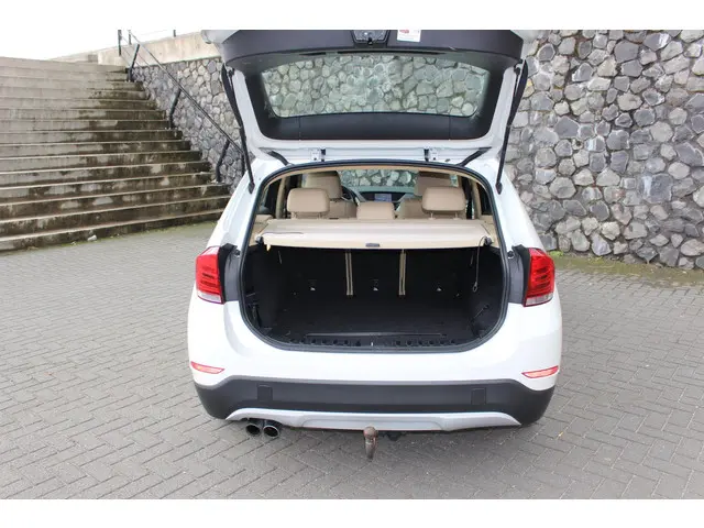 BMW X1 XDrive28i 245pk 4x4 High Executive 2013 Benzine 4