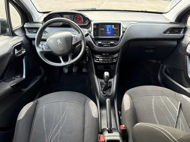 Peugeot 208 1.2 VTi Envy | airco | navi 2014 Benzine 7