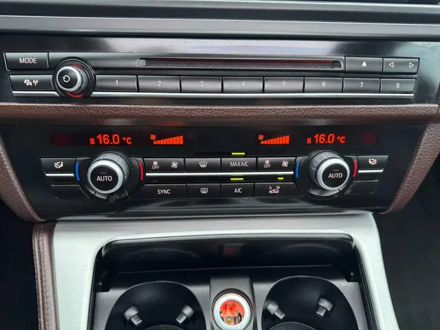 BMW 5 Serie 528i Luxury Edition AUTOMAAT!! 2015 Benzine 14