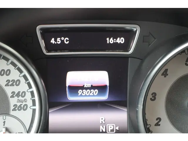 Mercedes-Benz GLA 180 Ambition AMG Line 2017 Benzine 10