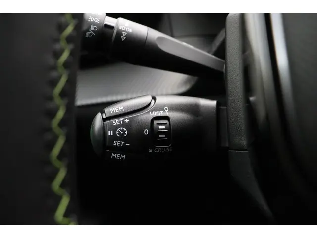 Peugeot e-2008 EV GT 50 kWh 2022 Elektrisch 27