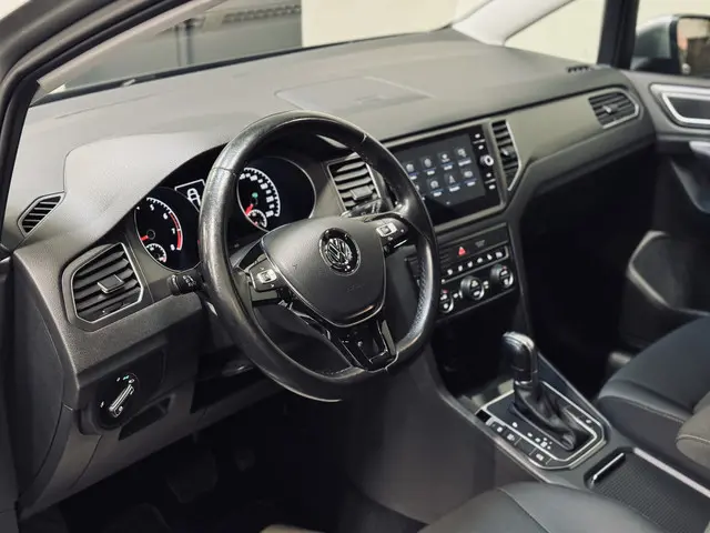 Volkswagen Golf Sportsvan 1.5 TSI ACT DSG 2018 Benzine 13