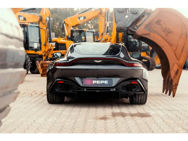 Aston Martin V8 Vantage 4.0 2021 Benzine 18