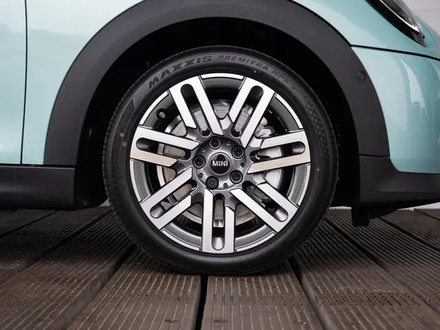 MINI 5-Deurs Cooper C 2025 Benzine 6