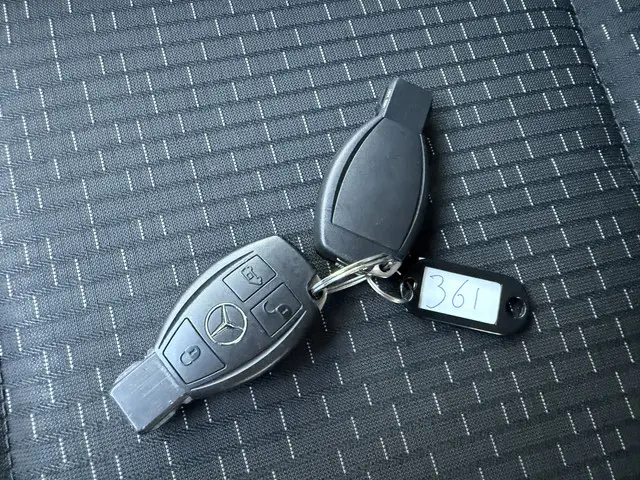 Mercedes-Benz Vito 116 1.9 CDI 2023 Diesel 28