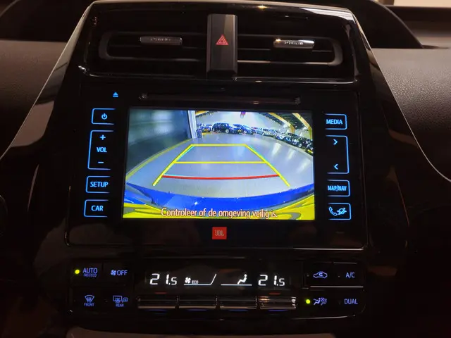 Toyota Prius 1.8 Dynamic 2018 Hybride Benzine 23