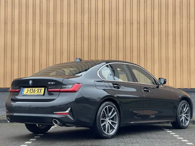 BMW 3 Serie 318i High Executive Edition 2021 Benzine 5