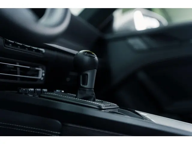 Porsche 911 4.0 GT3 Touring 2021 Benzine 58