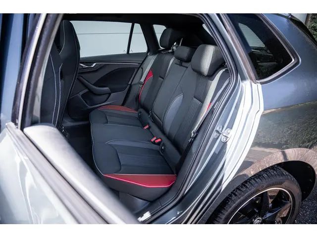 Škoda Kamiq 1.5 TSI DSG7 Monte Carlo 2021 Benzine 6