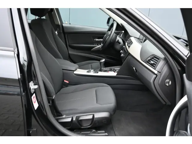 BMW 3 Serie 316i Business 2015 Benzine 12