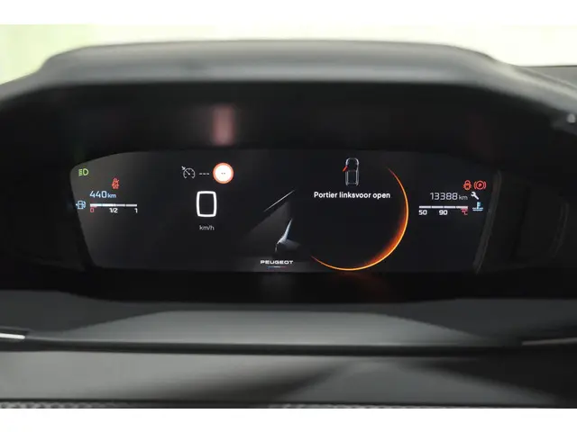Peugeot 208 PureTech 100 Allure 2024 Benzine 43