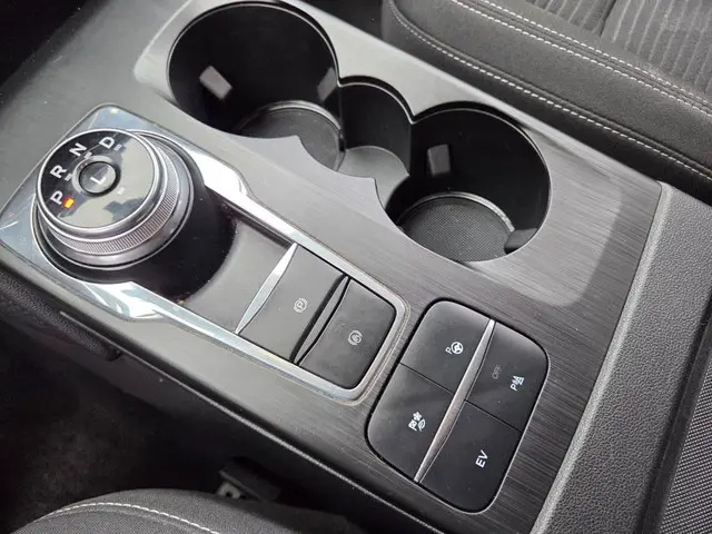 Ford Kuga 2.5 PHEV Titanium 2020 Hybride Benzine 7