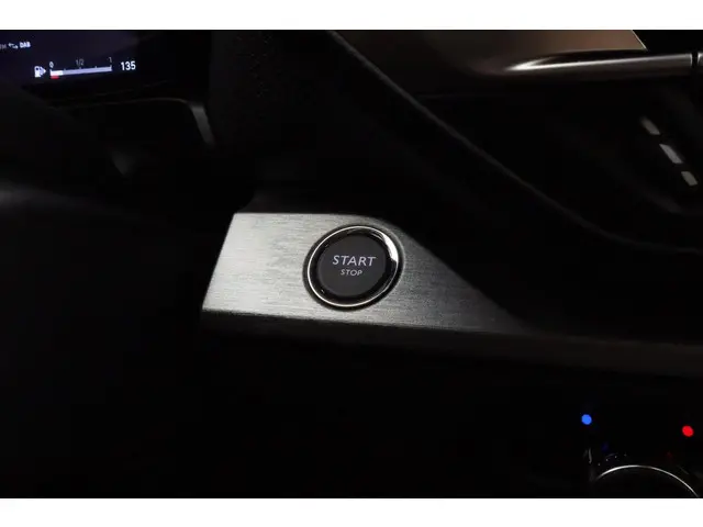 Citroën C5 X C5X 1.2 PureTech Plus 2025 Benzine 28