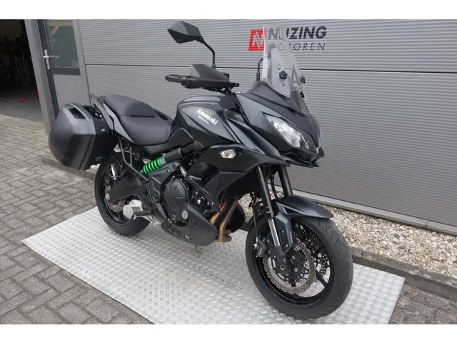 Kawasaki Versys 650 GRAND TOURER 2016 Benzine 2